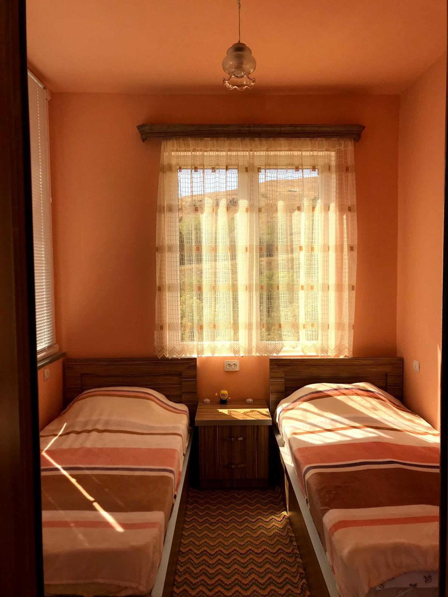 Ashot & Gohar B&B Ch'iva Bilik gambar