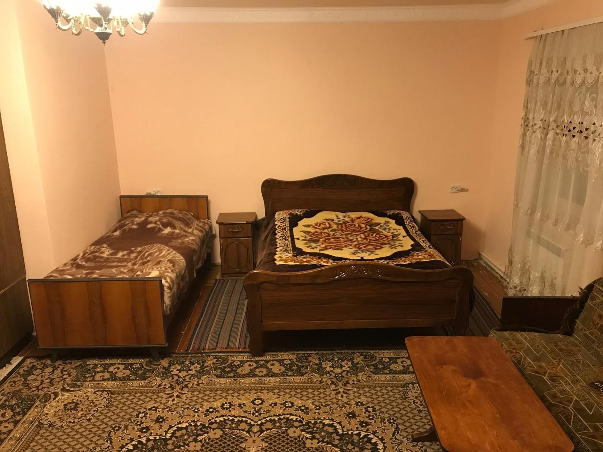 Ashot & Gohar B&B Ch'iva Bilik gambar